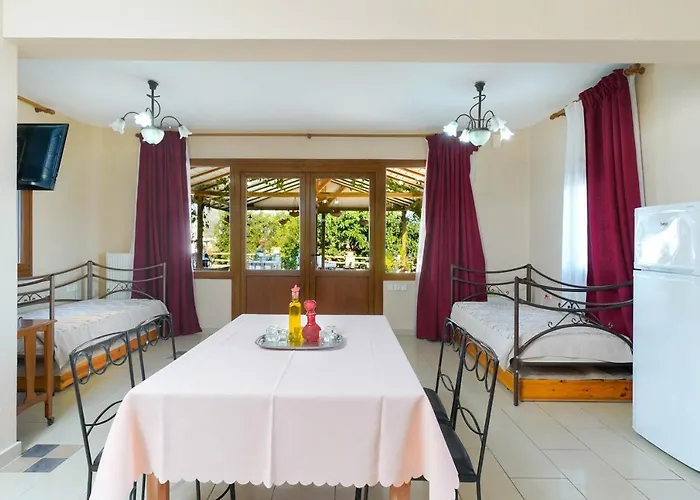 Golden Nest Appartement *