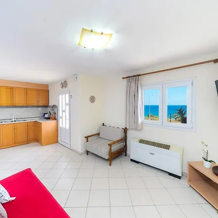 Golden Nest Лименария