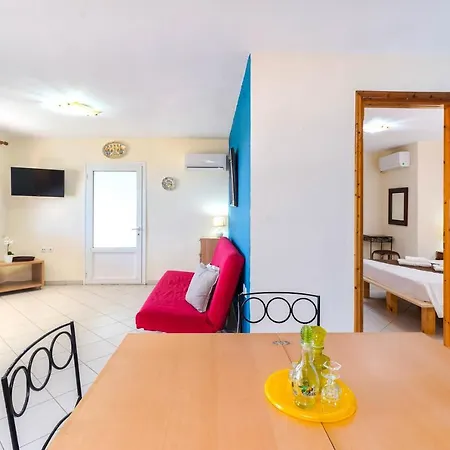 Golden Nest Apartament