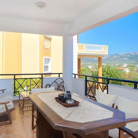 Golden Nest Apartman *