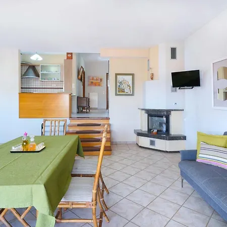 Apartman Golden Nest Limenária