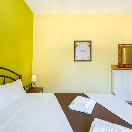 Golden Nest Апартаменты Лименария