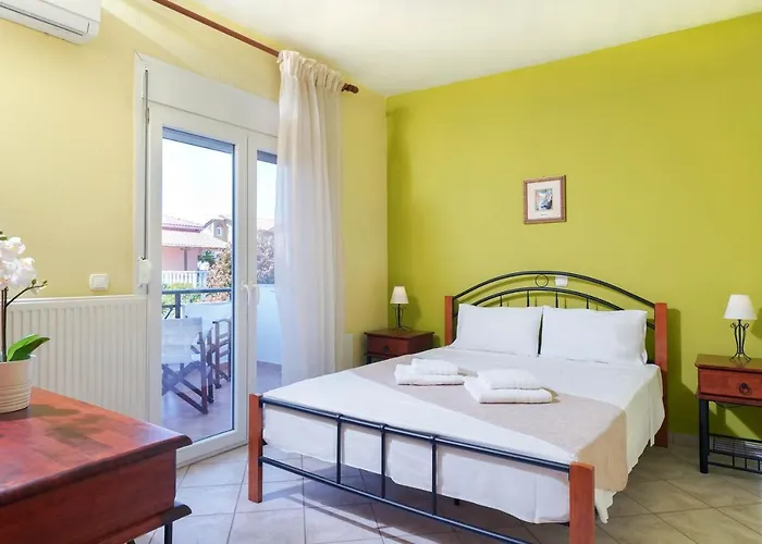 Golden Nest Appartement *