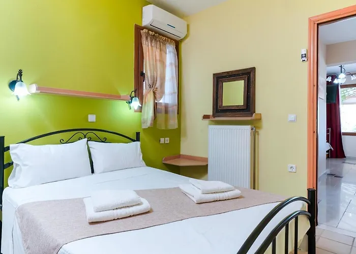 Golden Nest Appartement *